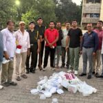 ग्रेनो प्राधिकरण के स्वास्थ्य विभाग ने सिंगल यूज प्लास्टिक किया जब्त।