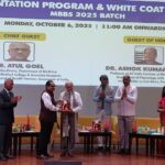 शारदा विश्वविद्यालय में व्हाइट कोट सेरेमनी का आयोजन।