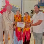 मानसी कसाना को अच्छे अंक प्राप्त करने पर किया सम्मानित।