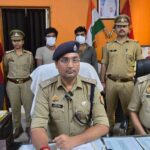 ग्रेटर नोएडा थाना नॉलेज पार्क पुलिस ने मोबाइल फोन चोरी करने वाले 2 चोरो को किया गिरफ्तार,कब्जे से लगभग 1 करोड़ 50 लाख रुपये कीमत के IQOO कंपनी के 316 मोबाइल फोन बरामद।